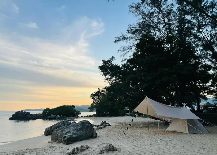 Cosy Homestay At Penang Island -Beach And Village