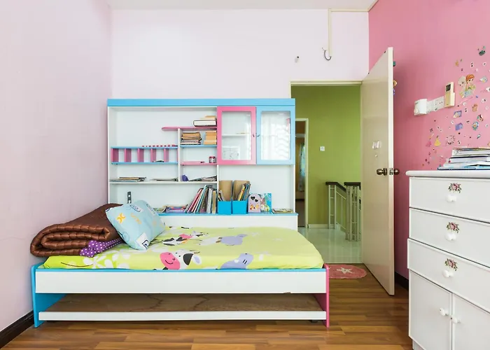 Cosy Homestay At Penang Island -Beach And Village